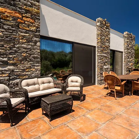 Vilă Bodroombnb Fully Private In Yalikavak For 20 Guests ,2 Pools & Botanical Garden Ideal For Events, Families & Friends *