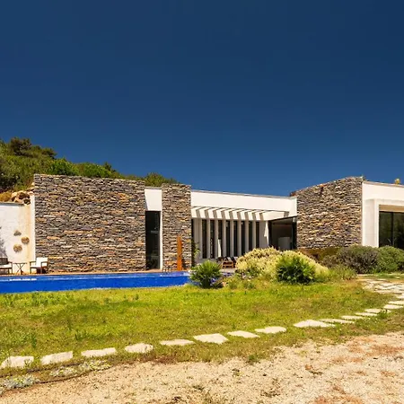 Vilă Bodroombnb Fully Private In Yalikavak For 20 Guests ,2 Pools & Botanical Garden Ideal For Events, Families & Friends Gokcebel (Bodrum)