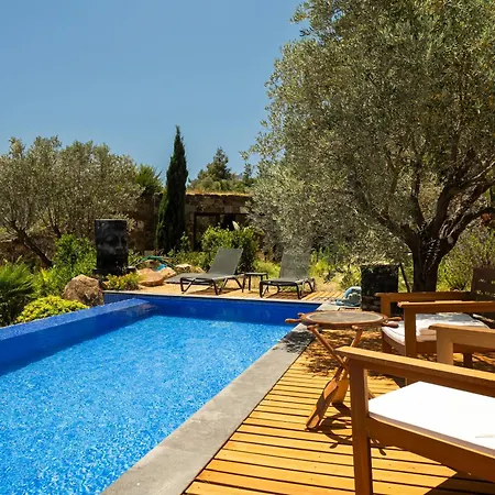 Vilă Bodroombnb Fully Private In Yalikavak For 20 Guests ,2 Pools & Botanical Garden Ideal For Events, Families & Friends