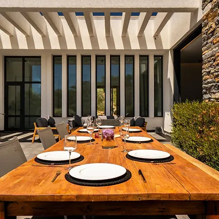 Вилла Bodroombnb Fully Private In Yalikavak For 20 Guests ,2 Pools & Botanical Garden Ideal For Events, Families & Friends