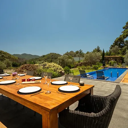 Bodroombnb Fully Private In Yalikavak For 20 Guests ,2 Pools & Botanical Garden Ideal For Events, Families & Friends Gokcebel (Bodrum)